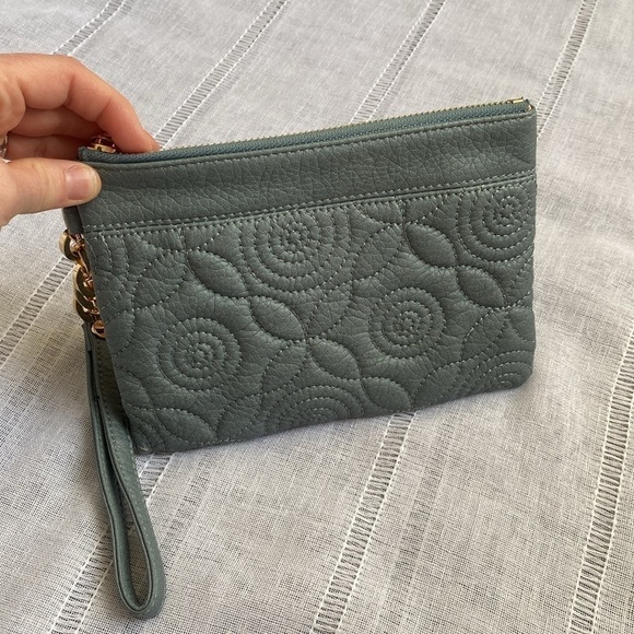 Deux Lux quilted wristlet with gold embellishments. - Picture 11 of 11
